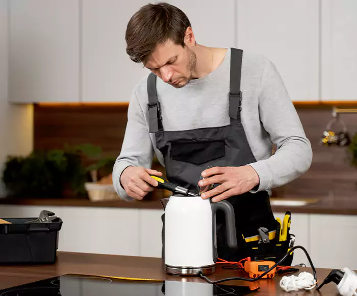 Skilled Blender Technicians: Your Small Appliance Repair Experts for Dorchester Center, MA